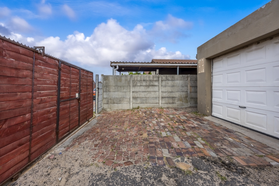 3 Bedroom Property for Sale in Highbury Western Cape